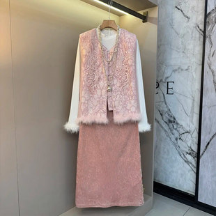 大码女装花纹马甲毛毛休闲小衫暗花半身裙胖妹妹新中式洋气三件套