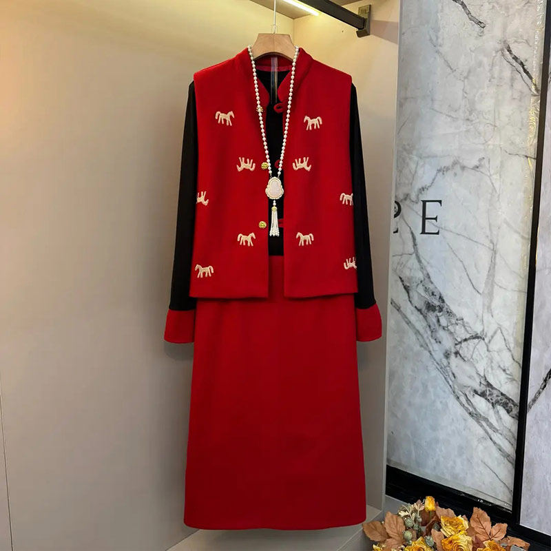 加肥大码女装立领卡通图案马甲拼色袖口小衫半身裙时尚气质三件套,女装/女士精品,大码套装,淘宝优惠券,粉丝福利购,淘宝优惠卷