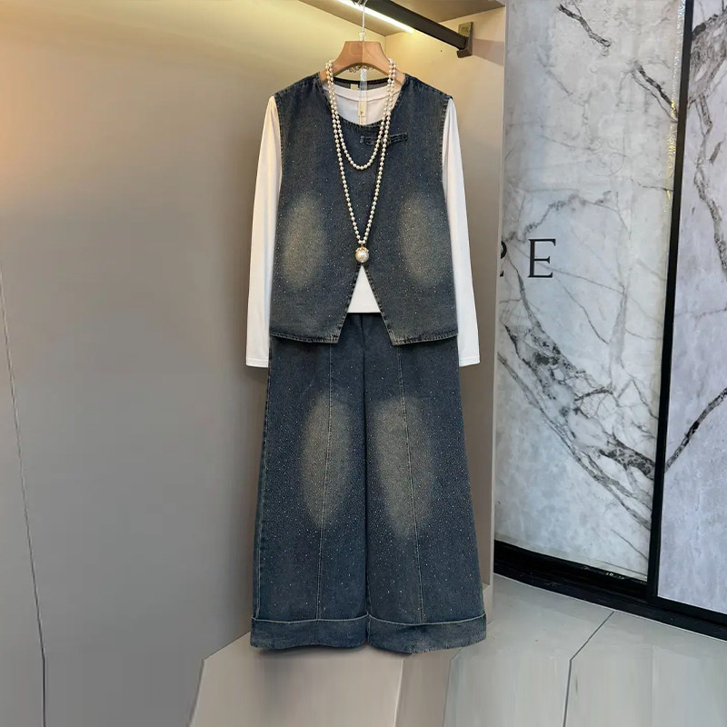 胖MM圆领盘扣马甲挽脚阔腿长裤牛仔亮钻两件套加肥长袖白色T恤衫,女装/女士精品,大码套装,淘宝优惠券,粉丝福利购,淘宝优惠卷