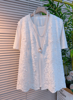 胖MM加肥V领蕾丝花马甲圆领短袖T恤衫白色气质大码女装时尚两件套