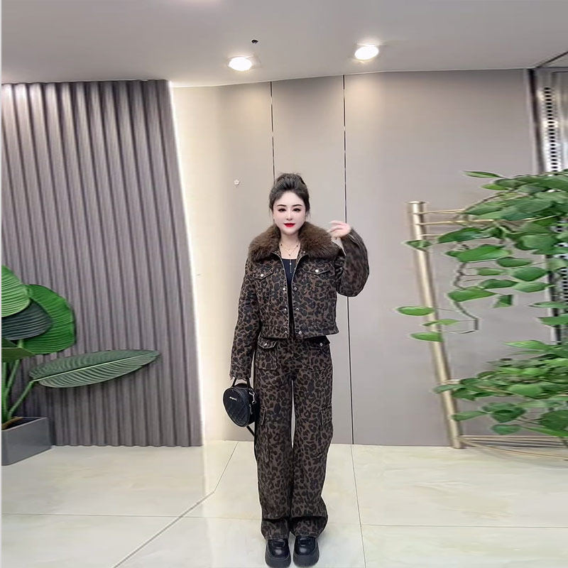 胖妹妹欧洲站毛毛翻领长袖外套阔腿长裤大码女装加厚豹纹两件套潮,女装/女士精品,大码套装,淘宝优惠券,粉丝福利购,淘宝优惠卷