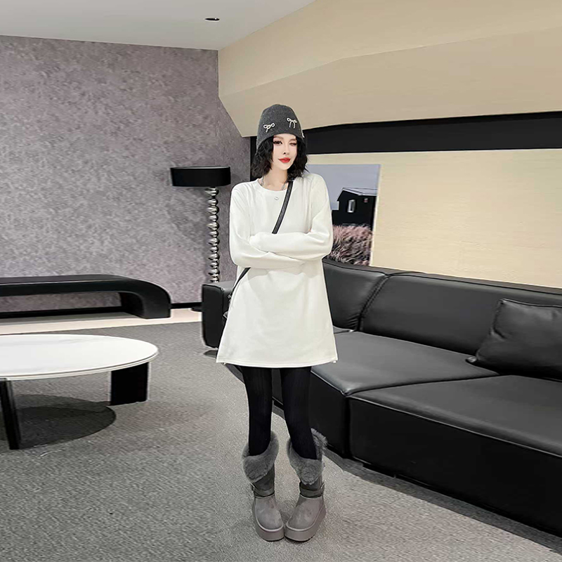 大码女装圆领长袖净版上衣