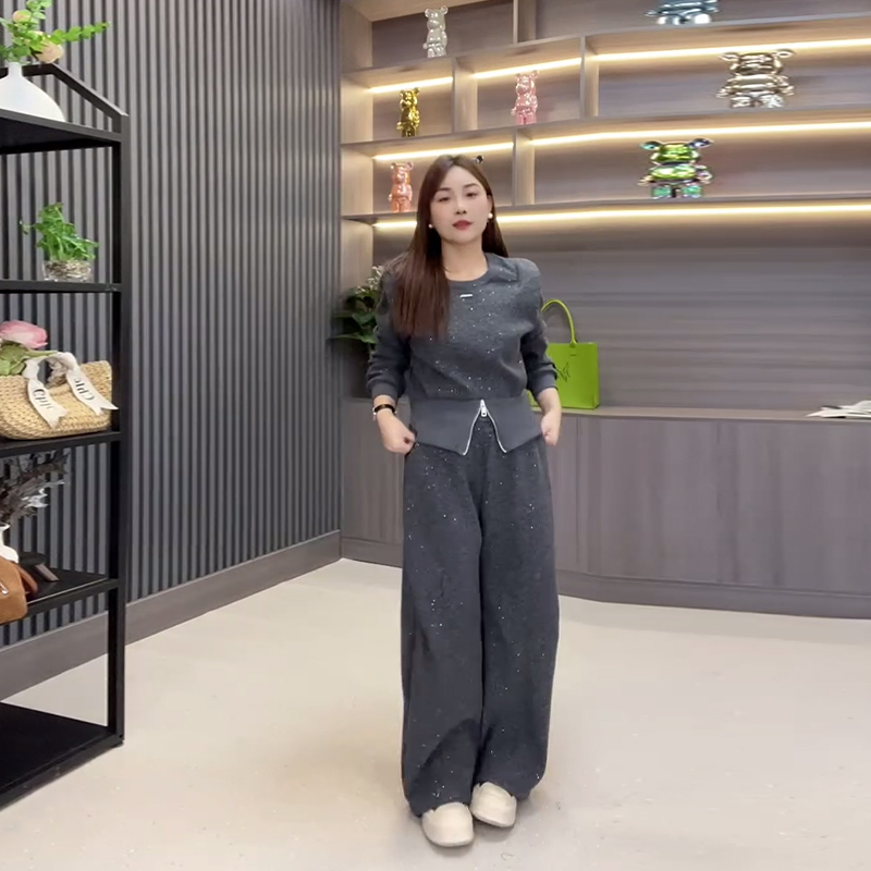 松紧腰阔腿加绒裤子拉链底摆上衣