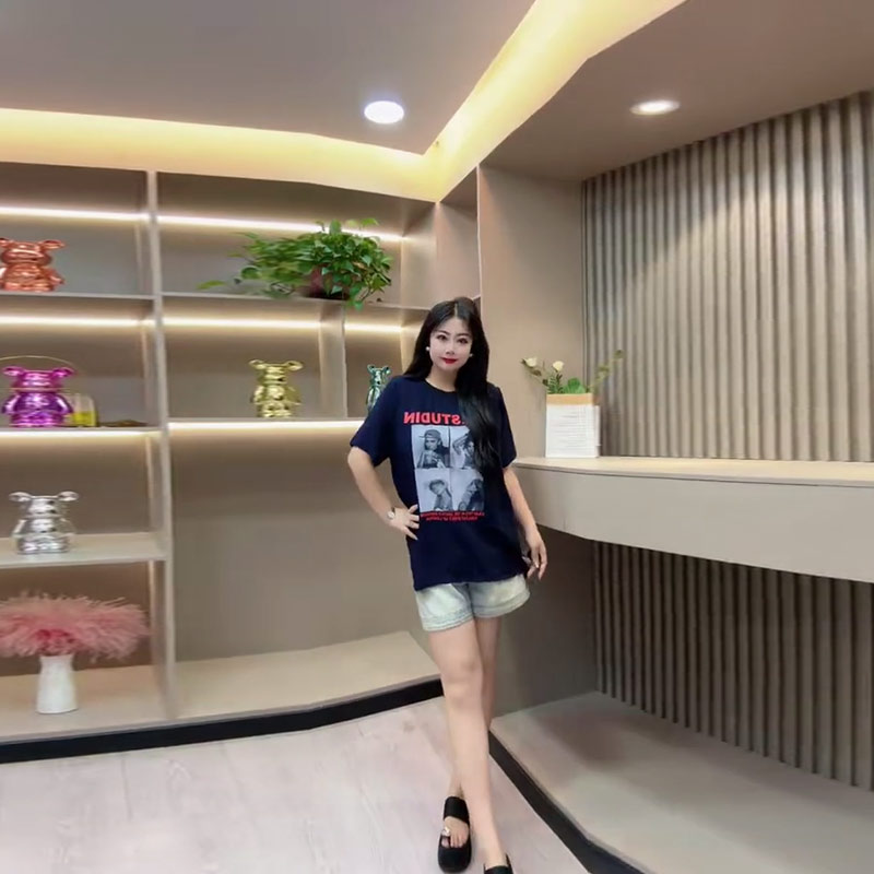 大码女装圆领短袖字母上衣