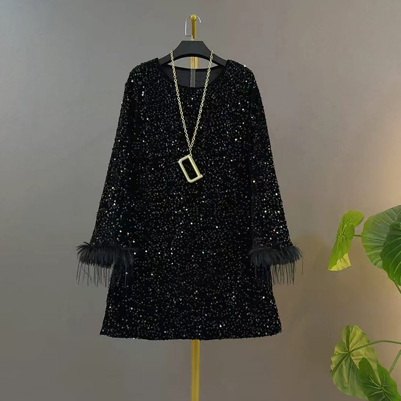 加肥毛毛袖口满身亮片大衫