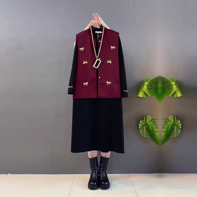 胖妹妹时尚立领卡通图案马甲加肥大码女装长款显瘦扣带袖口连衣裙,女装/女士精品,大码内搭,淘宝优惠券,粉丝福利购,淘宝优惠卷