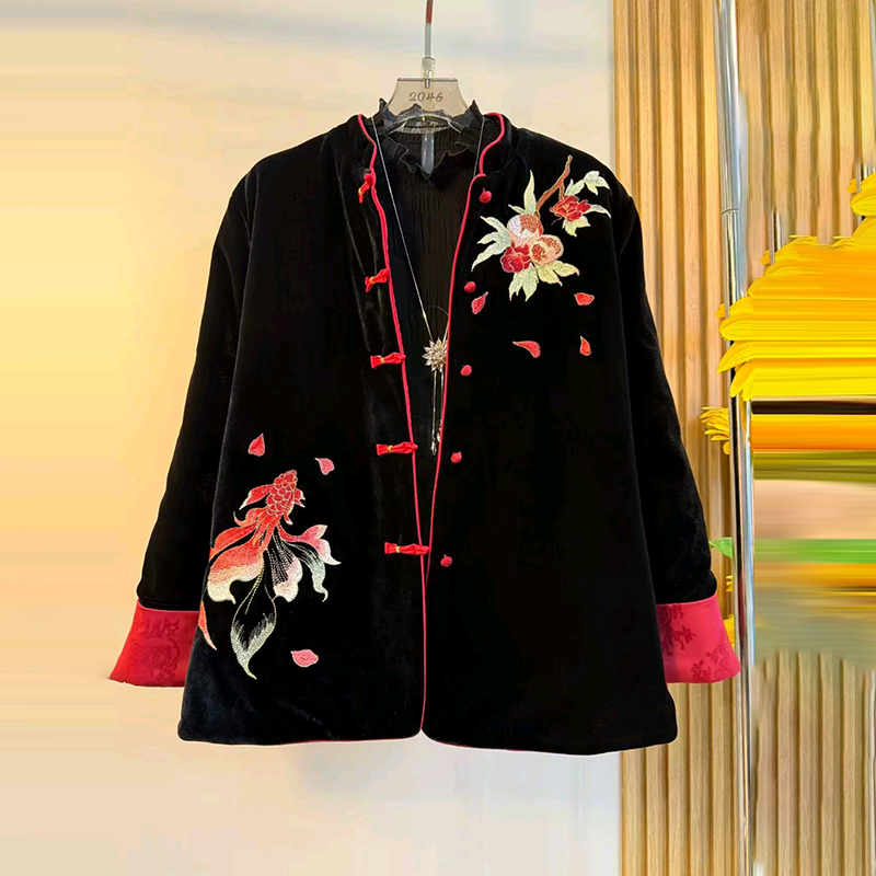 大码女装拼色袖口刺绣花外套