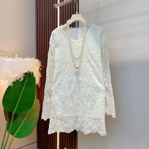 大码圆领长袖蕾丝上衣