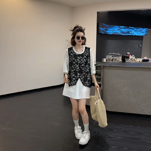 拼色蕾丝马甲短袖假两件上衣