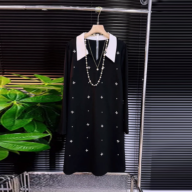 裙子拼色翻领钉珠长袖连衣裙