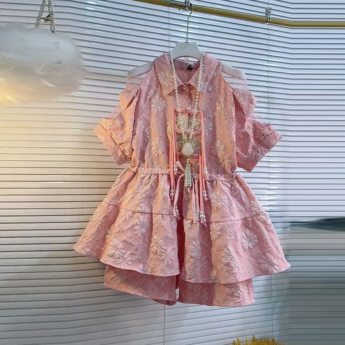 翻领蕾丝肩流苏扣短袖上衣短裤