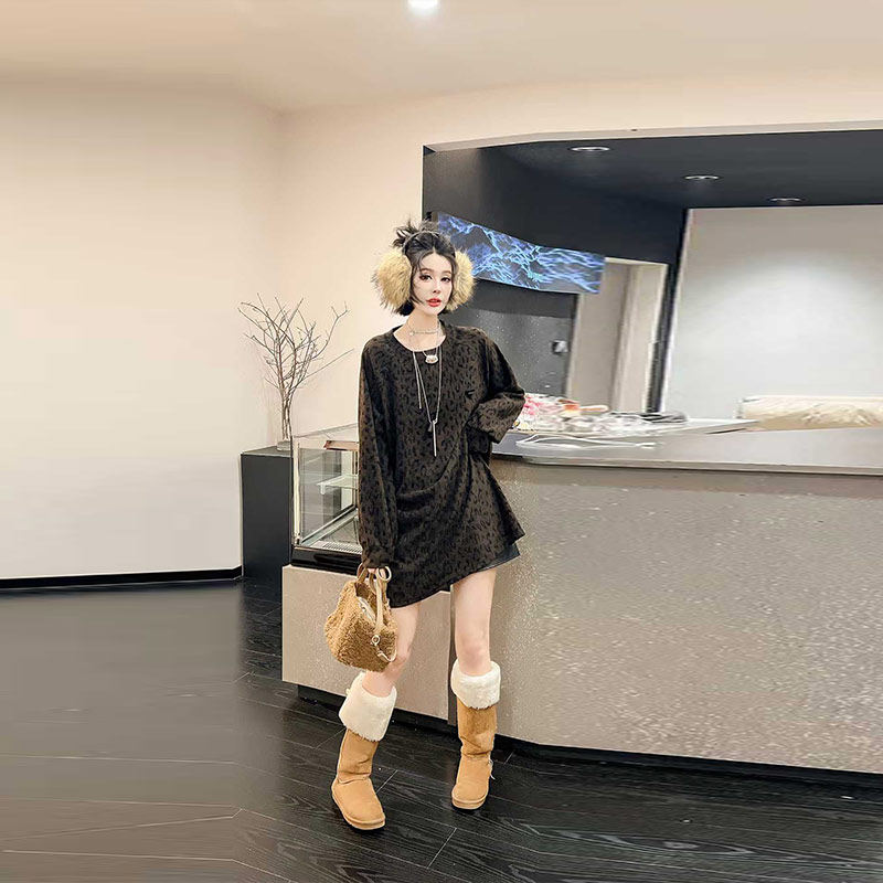 大码女装圆领长袖豹纹上衣