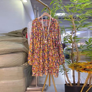 胖MM加肥圆领长袖碎花连衣裙宽松遮肚子大码女装时尚洋气减龄花裙