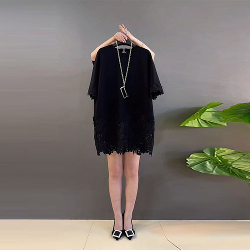 大码蕾丝底摆短袖小衫