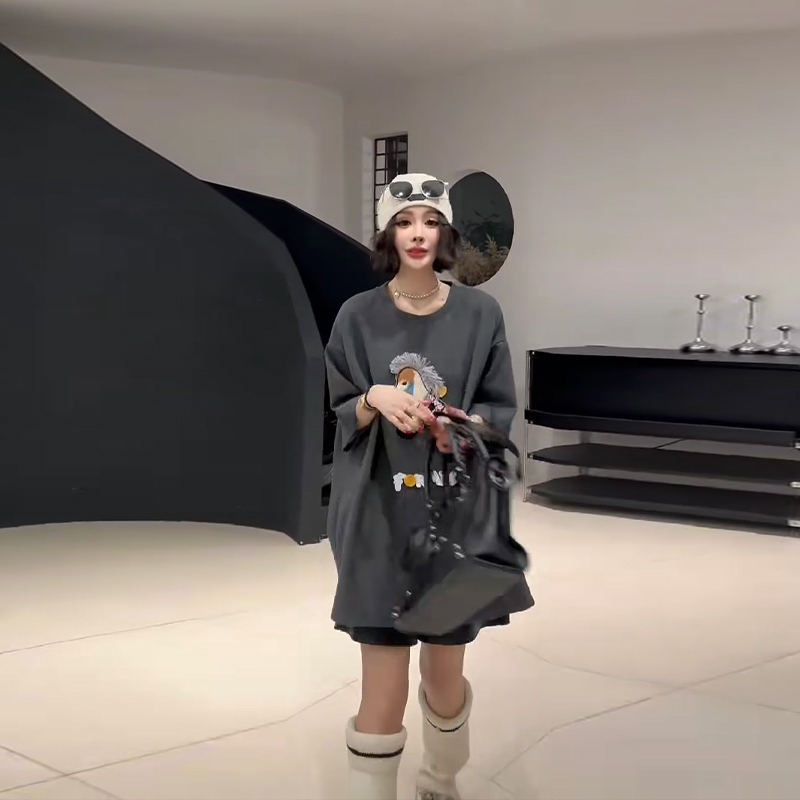 大码女装卡通图案短袖T恤衫