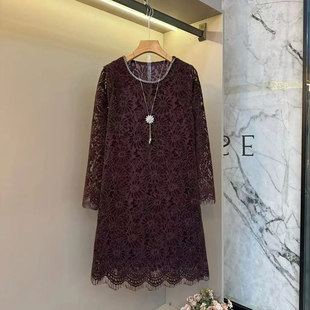 胖妹妹圆领长袖蕾丝裙加肥大码女装气质轻熟风秋冬款中长款连衣裙