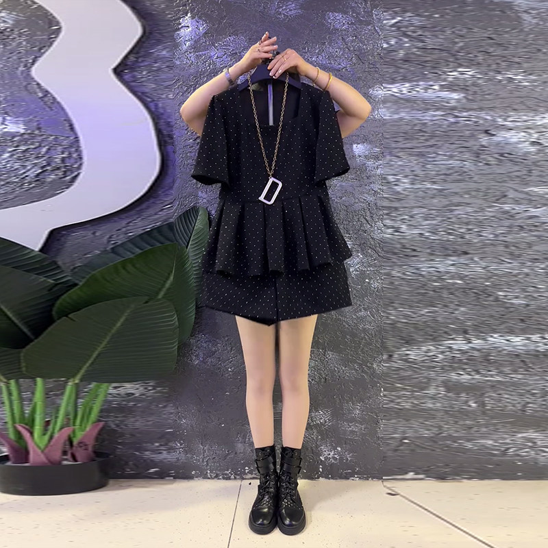 加大码女装圆领短袖收腰上衣短裤胖妹妹黑色显瘦满天星亮钻两件套,女装/女士精品,大码套装,淘宝优惠券,粉丝福利购,淘宝优惠卷