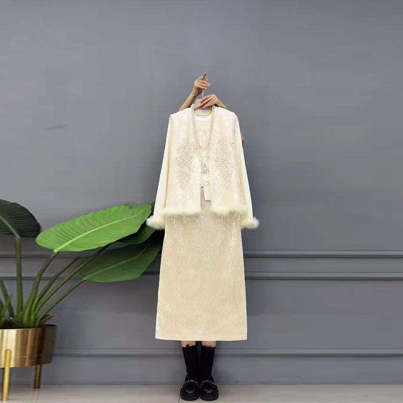 大码女装花纹马甲毛毛休闲小衫暗花半身裙胖妹妹气质新中式三件套,女装/女士精品,大码套装,淘宝优惠券,粉丝福利购,淘宝优惠卷