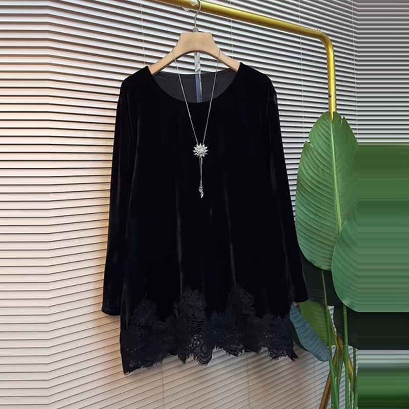 加肥蕾丝底摆圆领丝绒上衣