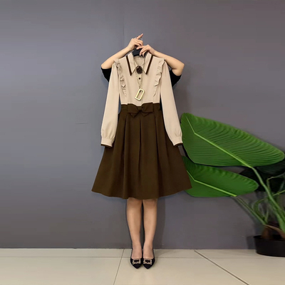 裙子荷叶肩拼色裙摆收腰连衣裙