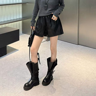 胖MM松紧腰皮短裤2025秋冬款欧洲站洋气大码女装宽松遮胯辣妹裤子