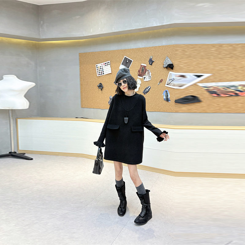 荷叶边袖口打底衫（两件套马甲裙