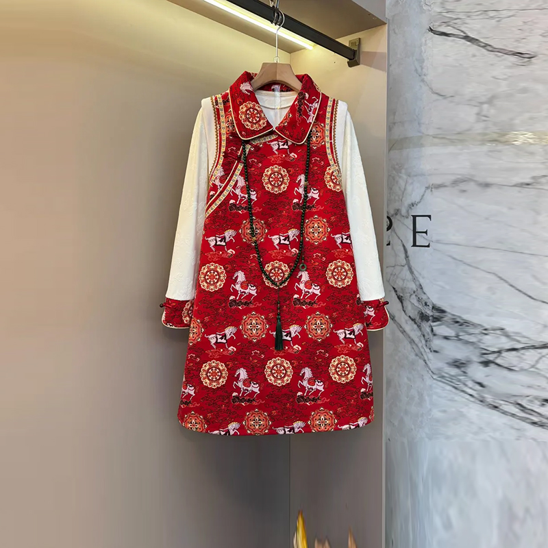 拼色袖口打底衫翻领斜盘扣马甲裙