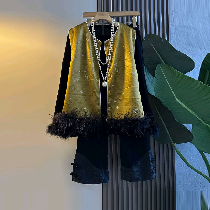 加肥女毛毛底摆国风马甲圆领长袖小衫胖妹妹黑色显瘦盘扣裤脚裤子,女装/女士精品,大码内搭,淘宝优惠券,粉丝福利购,淘宝优惠卷