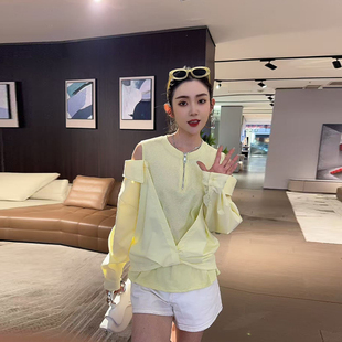 洋气小心机小衫 女装 假两件上衣小众设计大码 胖MM加肥镂空肩拼长袖