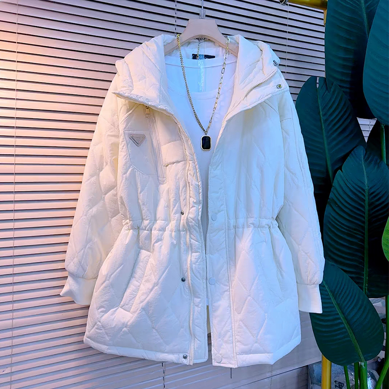 连帽拉链三角标腰抽绳棉服