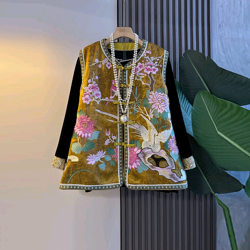 花纹袖口小衫盘扣刺绣花朵马甲