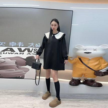 加肥大码女装拼色娃娃领长袖连衣裙大码女装宽松遮肚子显瘦休闲裙