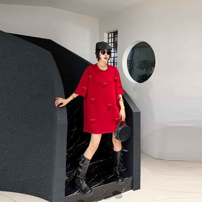 胖妹妹立体爱心图案短袖上衣