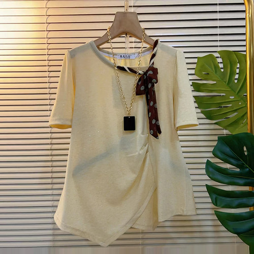 拼色系带领侧压褶短袖上衣