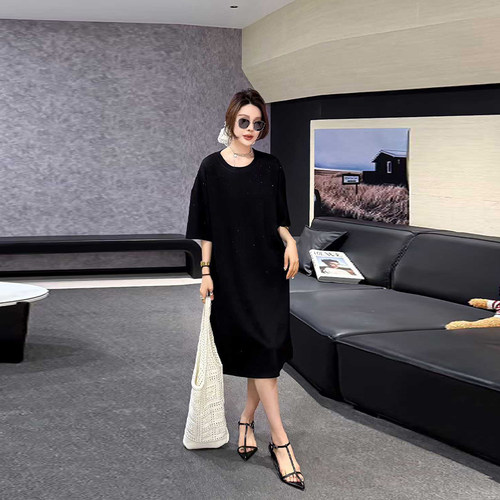 胖妹妹圆领短袖亮钻肩T恤裙