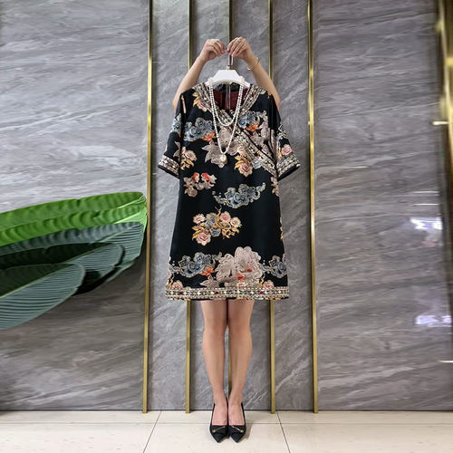 大码女装V领短袖花朵上衣