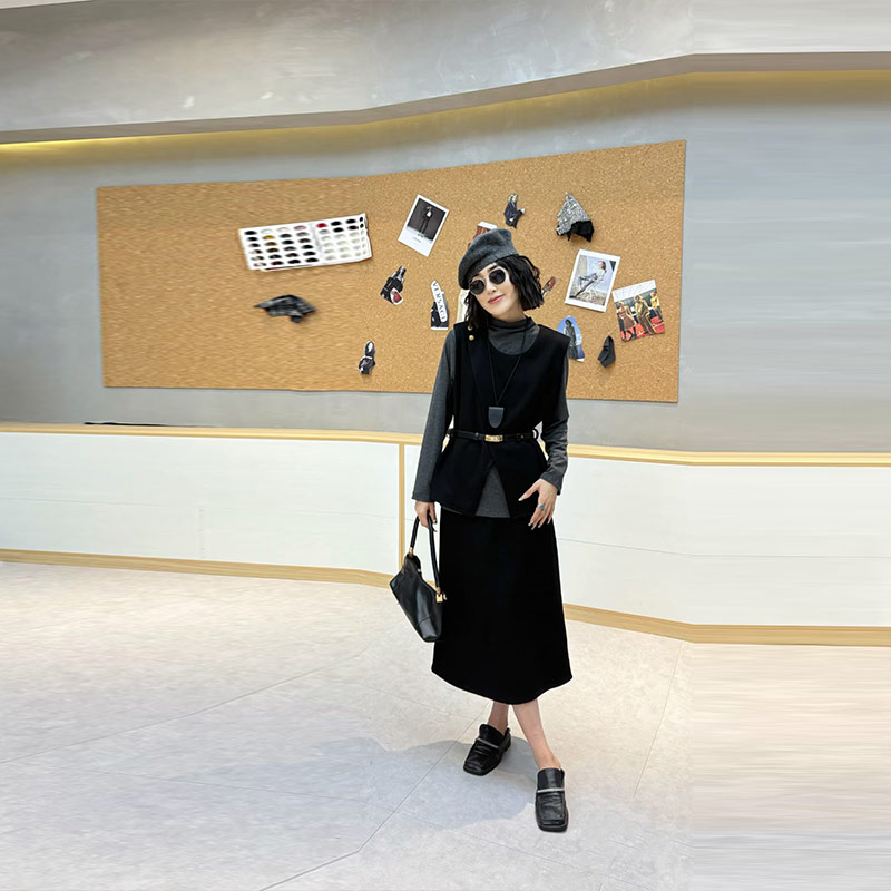 腰带马甲高领长袖打底衫半身裙