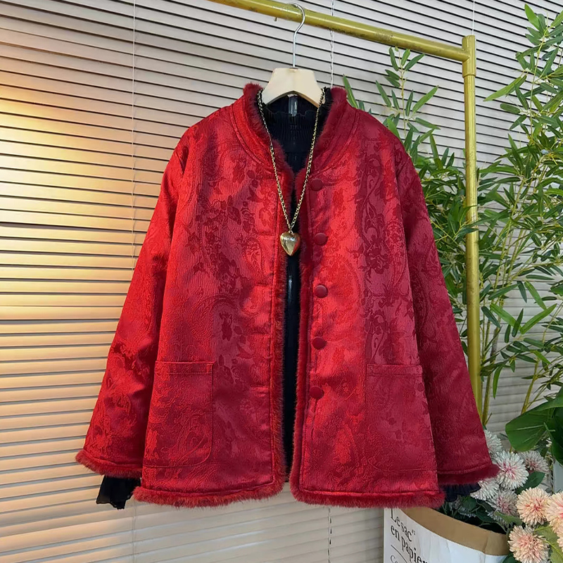 立领毛边暗花长袖外套