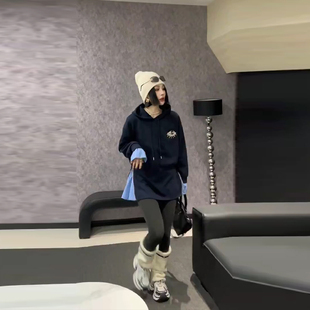 韩版 女装 设计感洋气显瘦卫衣 上衣加肥大码 胖妹妹拼接条纹底摆长袖