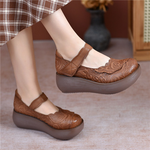 5851厚底单鞋 民族风真皮浅口2026春新魔术贴圆头手工印花松糕鞋