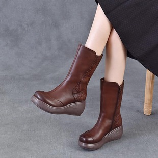 5195秋冬新头层牛皮复古中筒靴坡跟厚底增高女靴软底妈妈防滑皮靴