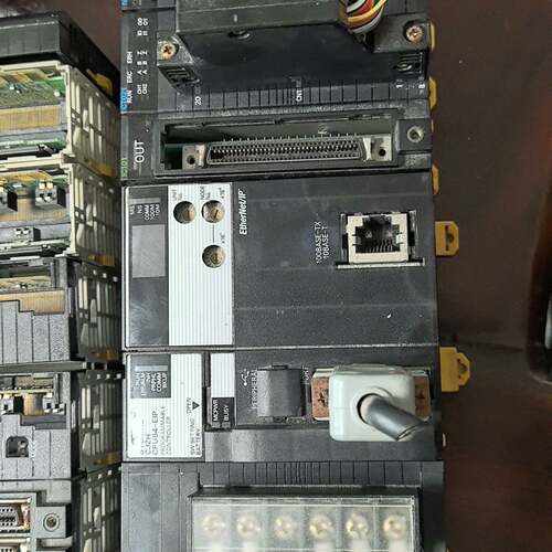 可维修CJ2H-CPU64-EIP CJW-PA205R，欧姆龙