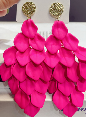 玫红色耳环2026新款爆款高级感粉色夸张耳坠波西米亚花朵流苏耳饰