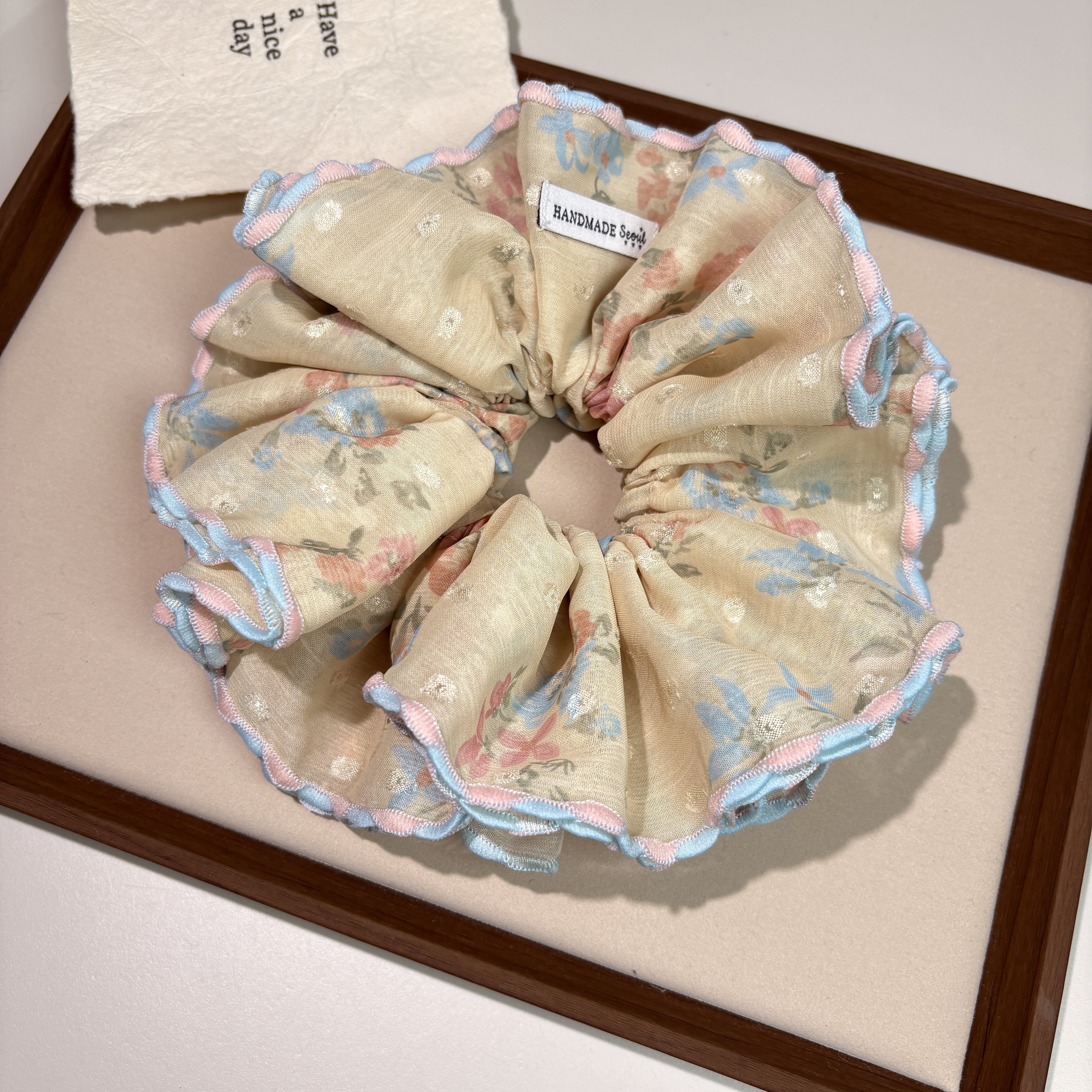 韩国设计款米黄温柔头花蓬松裙摆大肠圈公主风碎花欧根纱发圈发绳