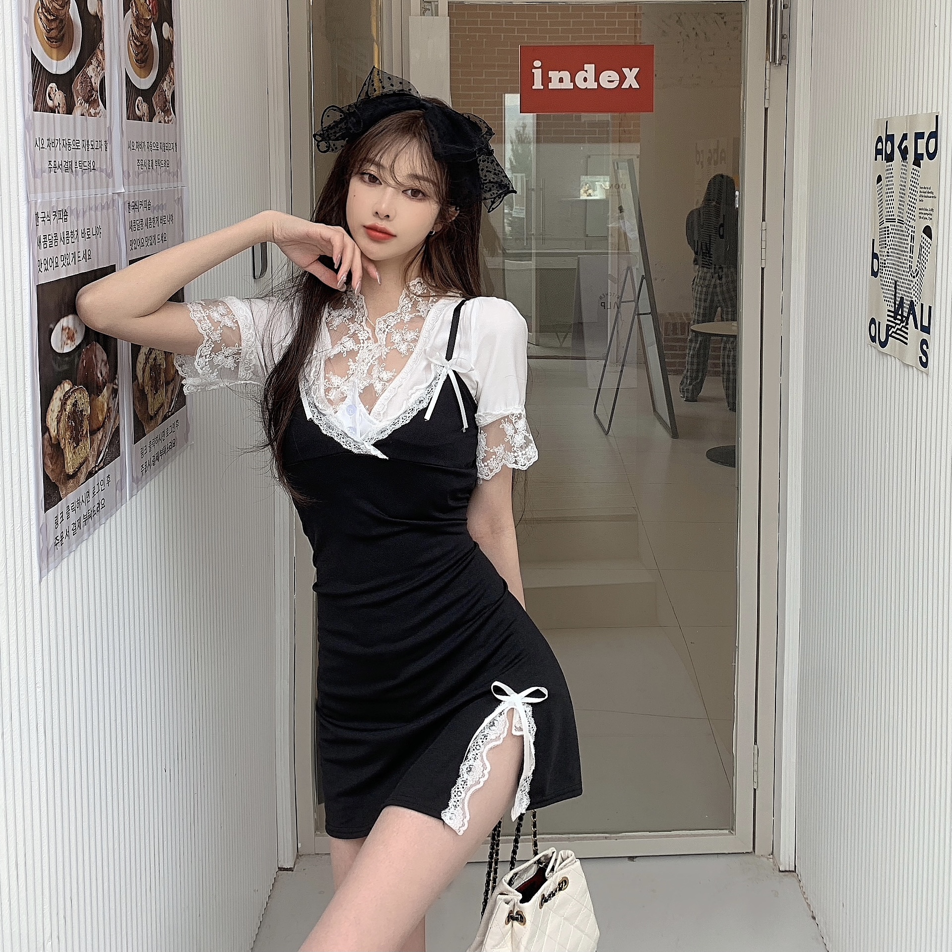 Real price! Slim V-neck Sling Dress + Lace stitching top