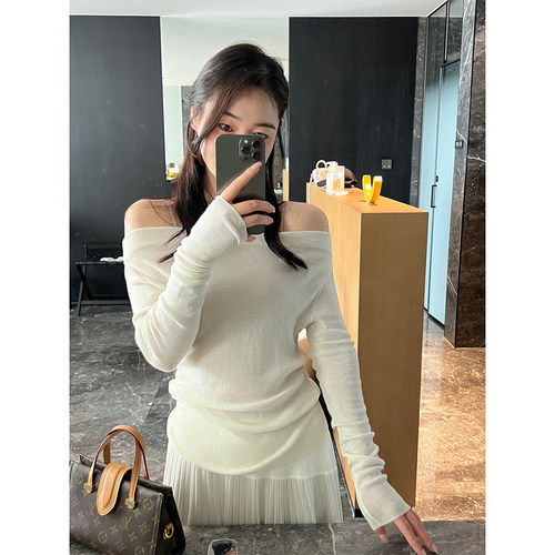 水溶羊毛一字肩针织打底衫女