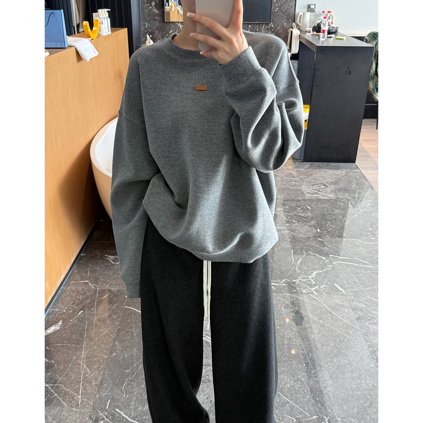 亲肤保暖圆领羊毛卫衣女2025冬季新款休闲风简约纯色百搭显瘦上衣,女装/女士精品,卫衣/绒衫,淘宝优惠券,粉丝福利购,淘宝优惠卷