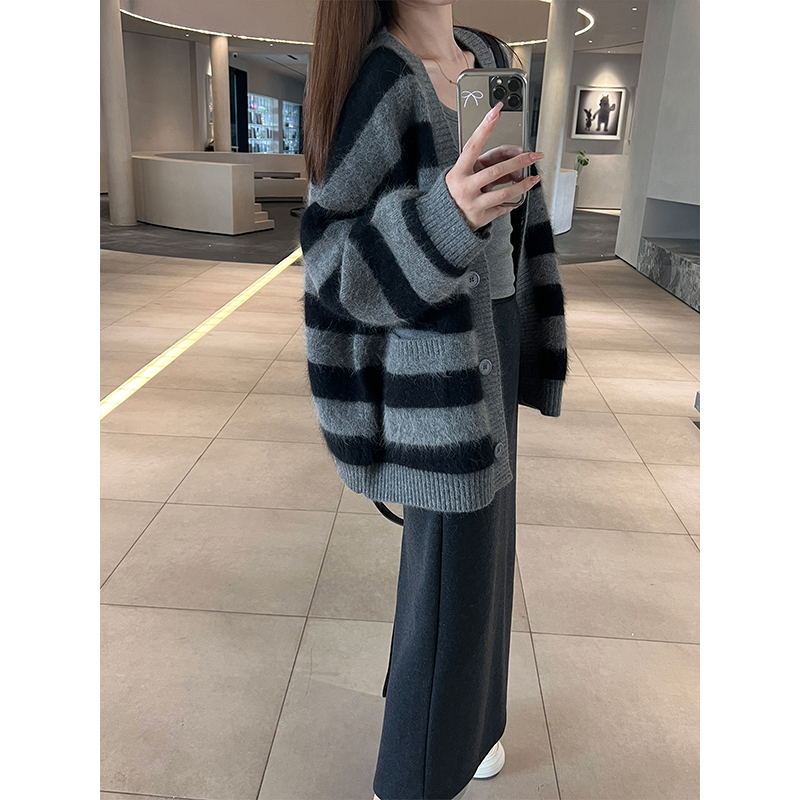 momo大姐姐秋冬款条纹针织衫女中长款小众设计感加厚毛衣外套上衣