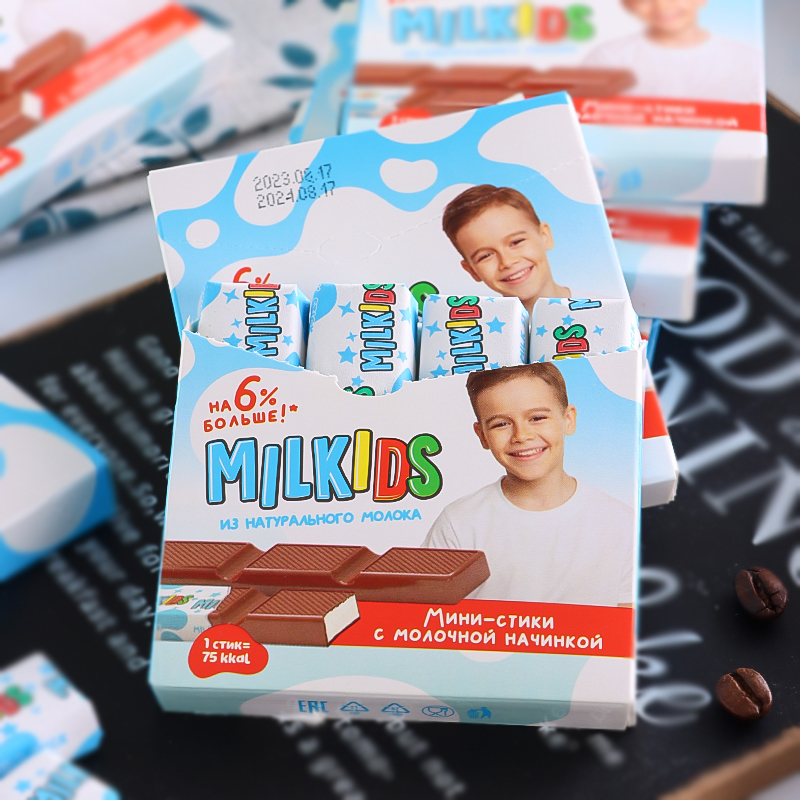 俄罗斯进口巧力莲条状牛奶巧克力