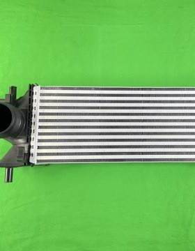 实力全车系汽车配件冷凝器 MB3G6D624AA 烈马2.3T